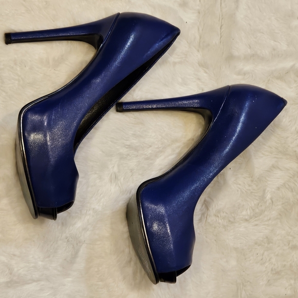 GUESS Honora Blue Leather Peep-toe Pump Shoes Heels 5M - Picture 2 of 7